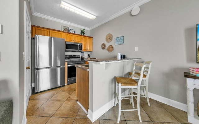 Twin Palms 603