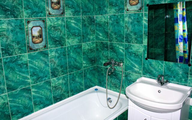 Апартаменты ALLiS-HALL, ул. Тверитина, 42-3