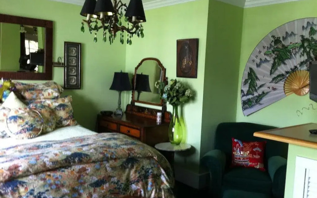 Clair's Boutique Hotel