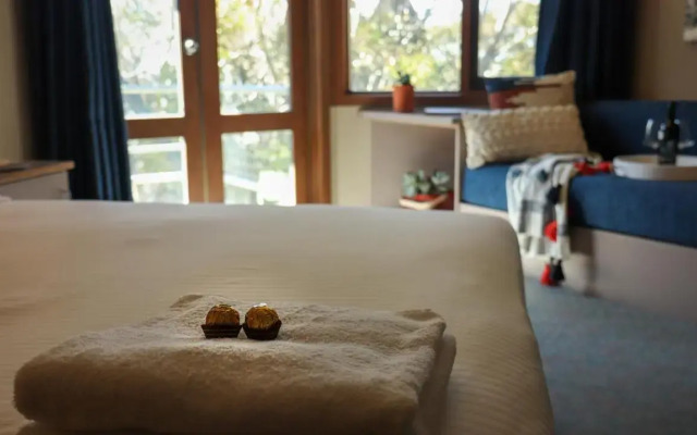 Highseasons Cabin 2 Private Holiday Chalet