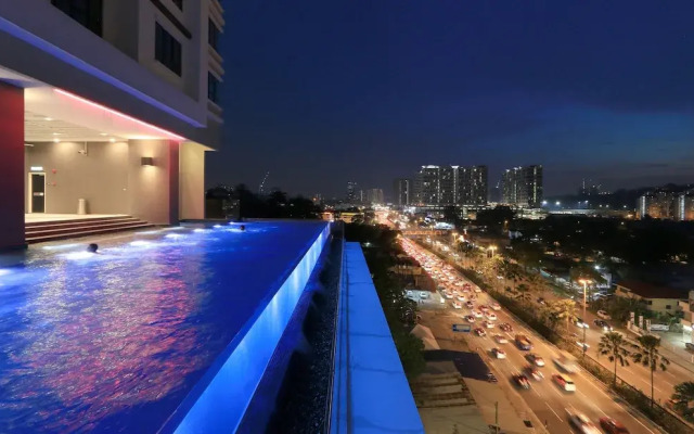 Pine Cone @ Vivo Mid Valley