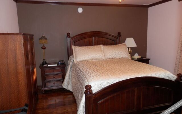 Gaslight Inn
