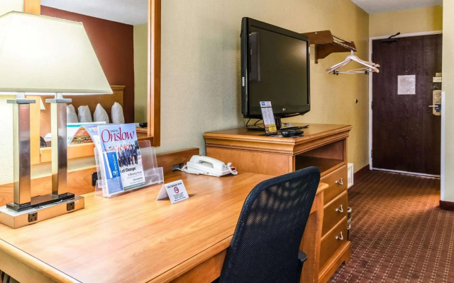 Rodeway Inn & Suites Jacksonville near Camp Lejeune