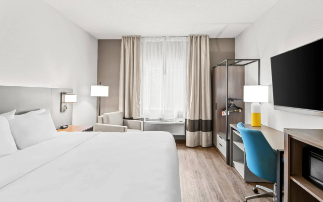 Comfort Inn & Suites Bellevue - Omaha Offutt AFB