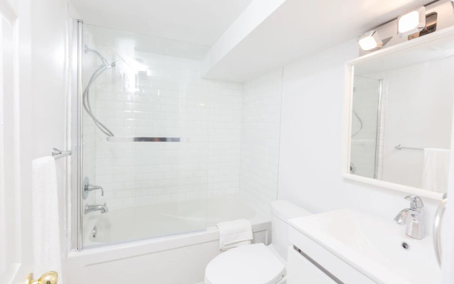 Applewood Suites - The Annex Lofts