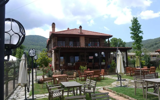 Naturalife Farm Hotel