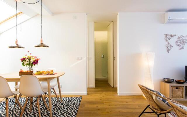 Amazing City Center 2 bdr flat!