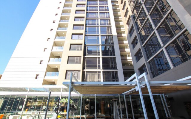 Sandton Smart Apartment Eleven