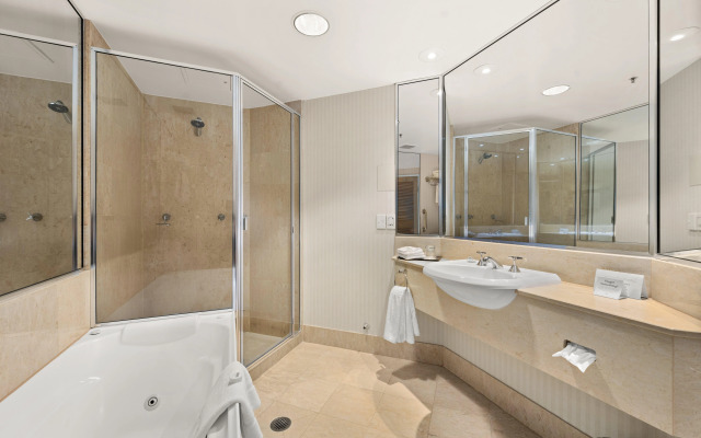 Crowne Plaza Surfers Paradise by IHG