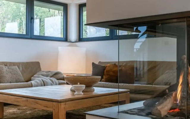 Luxurious Apartment With Parking
