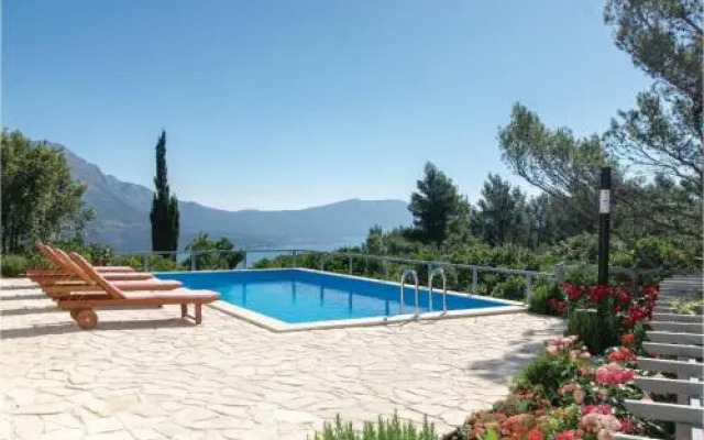 Holiday Home In Zrnovo