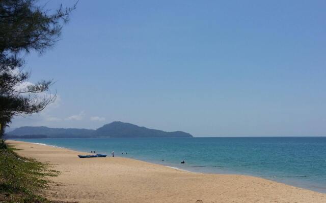 Maikhao Beach Bungalows