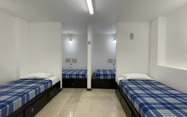 Hostal Lleras Calle 8 - Hostel
