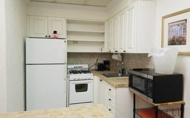 Apartments by Design Suites Hollywood