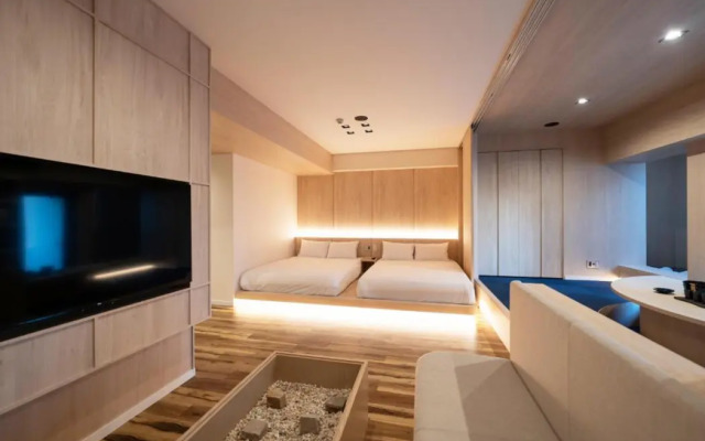 Uh Suite Namba Station