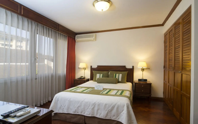Aparthotel & Suites Villas Del Rio