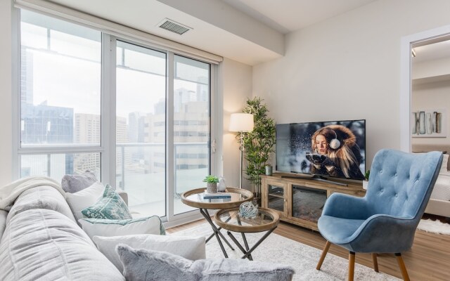 QuickStay - Stylish 2-Bedroom Downtown Condo