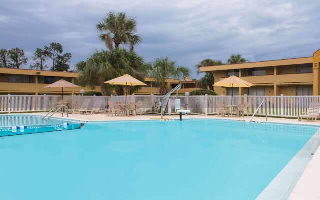 Days Inn by Wyndham Ocala North