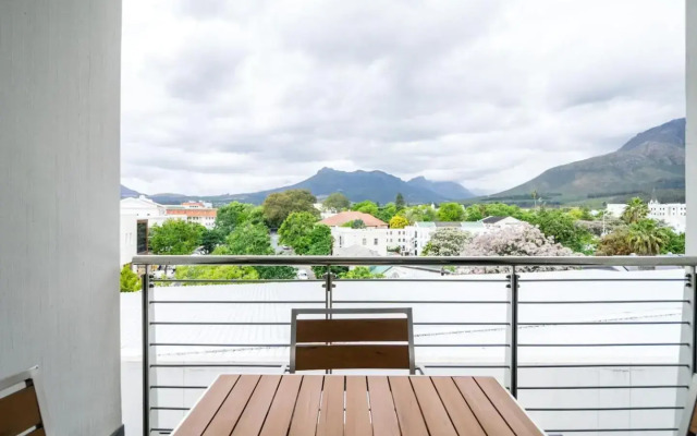 Lux Andringa Walk Apartments
