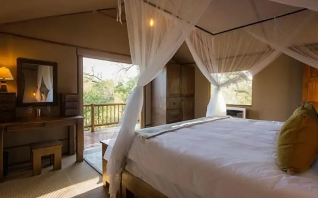 Vuyani River Lodge