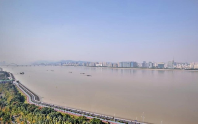 Riverside Apartments