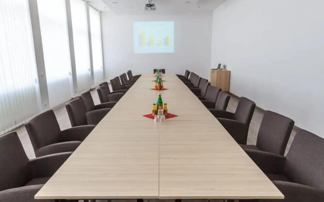 Ruhr Inn Hotel & Hostel