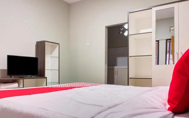 OYO 3394 Apm Residence Syariah