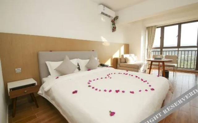 Yuejia Holiday Hotel (Yalong Bay Hehong Holiday Sunshine Branch)
