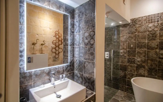 Senglea Suites