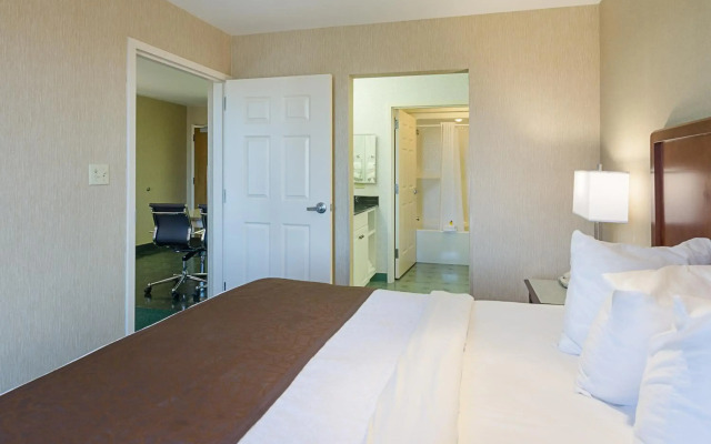 Mainstay Suites Airport
