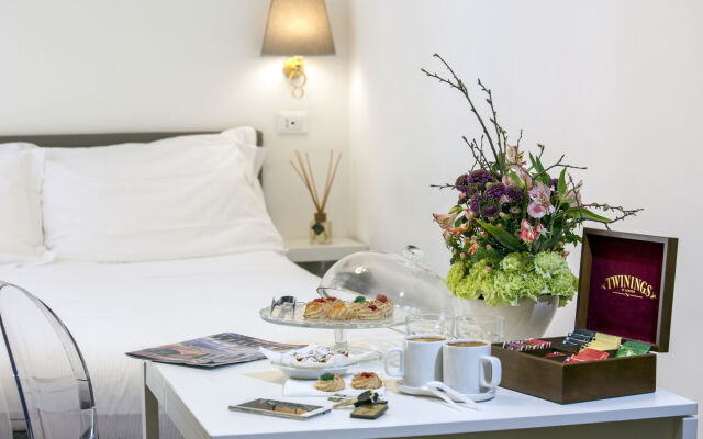 Napoli Class Luxury Rooms & Suites