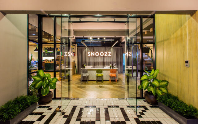 Snoozz Hotel - Hostel