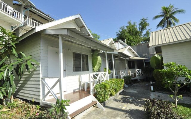 Phi Phi Uphill Cottage