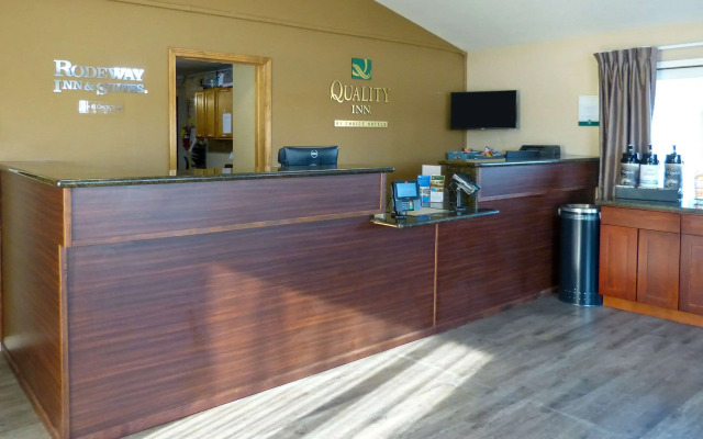 Rodeway Inn & Suites Ontario