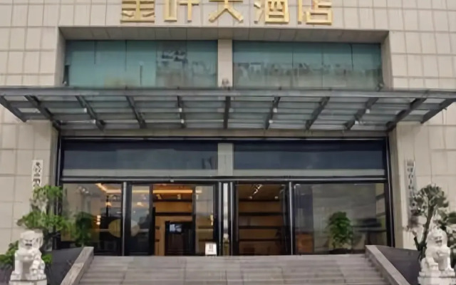 Golden Leaf Hotel