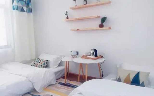 Li Zhongxia Hostel