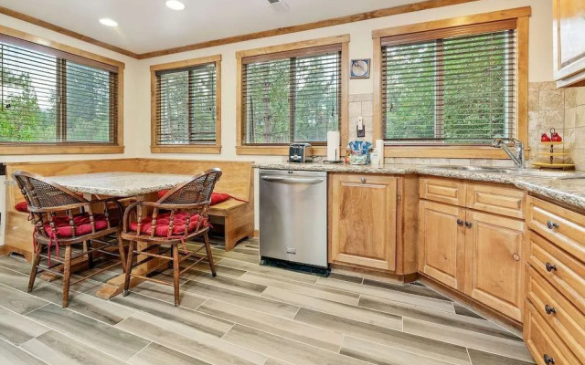 Mallard Landing Lakefront