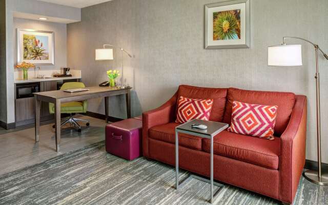 Hampton Inn & Suites Palm Desert