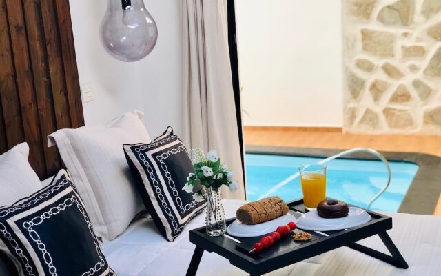 Nazaret suite apartment with heated private pool