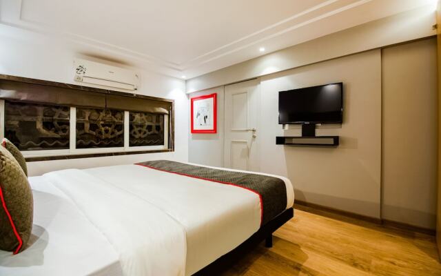 OYO Flagship 18252 Supreme Hotel Cuffe Parade