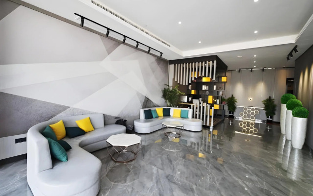 GYA Taizhou Jingjiang City South Century Plaza Hotel