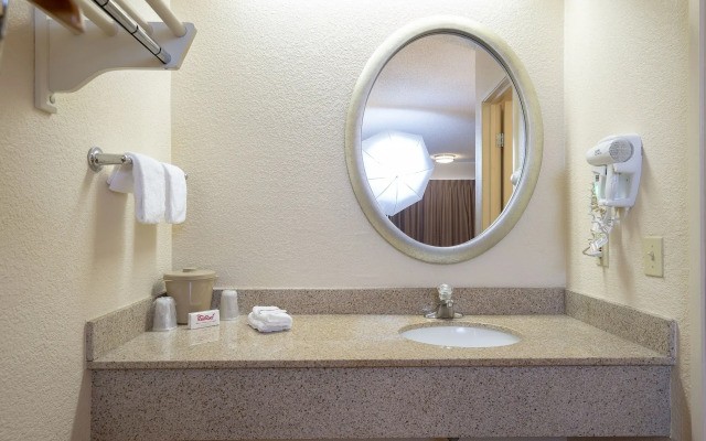 Red Roof Inn Cleveland - Independence