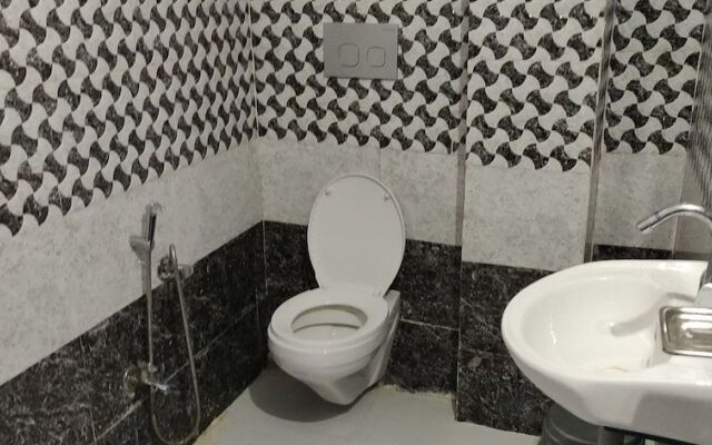 OYO 41087 Hotel Sumangal