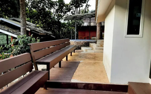 The Cascade - Mae Taeng Waterfall Bungalows