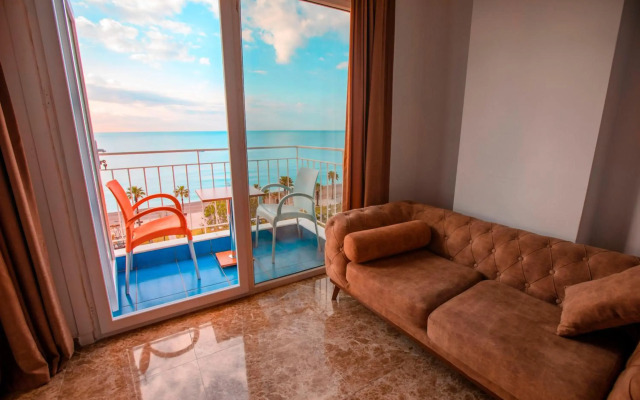 Kristal Beach Hotel
