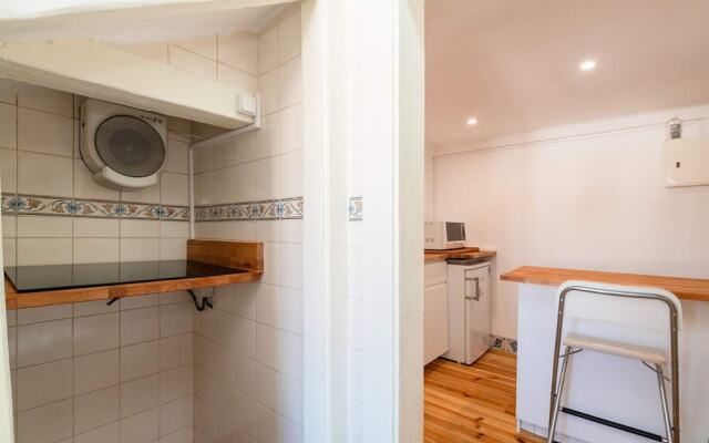 Attic Apartment With Balcony in Bairro Alto