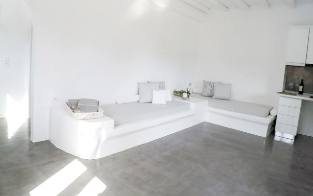 OW Andros - Luxury Suites