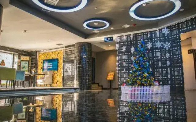 Huayi Oriental Hotel (Harbin Central Street Subway Station Harbin Station)