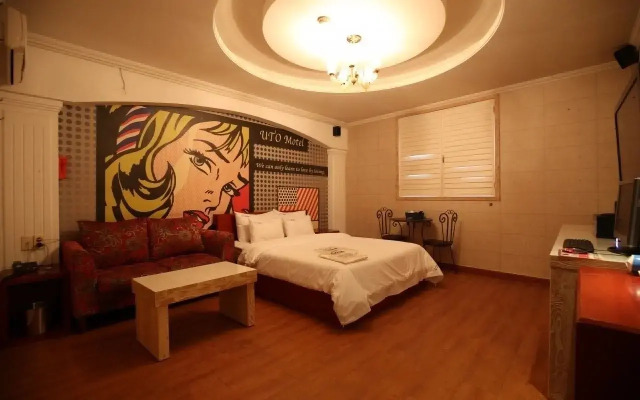Hotel Rooky