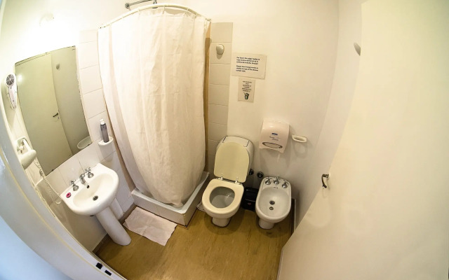 BA Stop Hotel House
